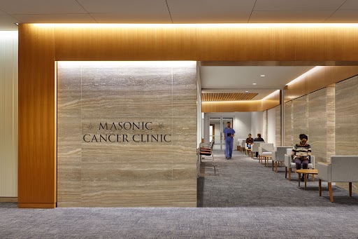 Masonic Cancer Clinic Entrance